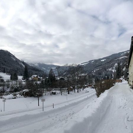 Riverside Ski Apartment Ramingstein Buitenkant foto