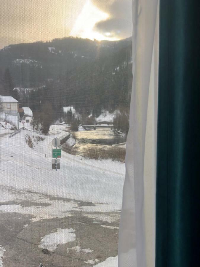 Riverside Ski Apartment Ramingstein Buitenkant foto