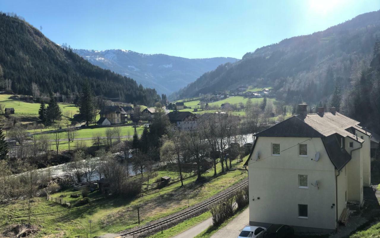 Riverside Ski Apartment Ramingstein Buitenkant foto